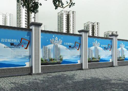 工程圍擋鋪設(shè)人造草坪有什么作用？