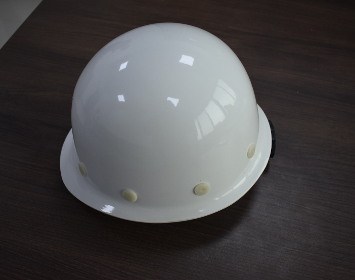 淄博安全帽廠家告訴您安全帽的防護(hù)作用。